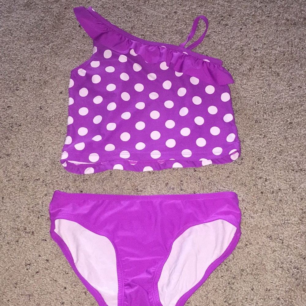 Pokadot swimsuit